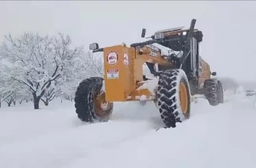 Elazığ’da 90 köy yolunda çalışmalar sürüyor 