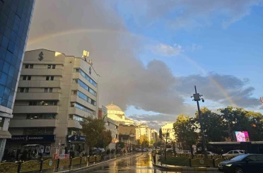 Elazığ’da gökkuşağı görsel şölen sundu 