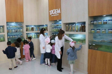 Elazığ’da minik öğrenciler Balık Müzesi’ni gezdi 