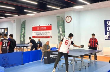 Elazığ’da okul sporları masa tenisi müsabakaları yapıldı 
