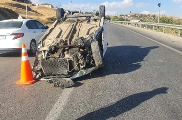 Elazığ’da otomobil takla attı 
