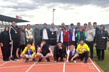 Elazığ’da özel sporcuların masa tenisi ve atletizm heyecanı 