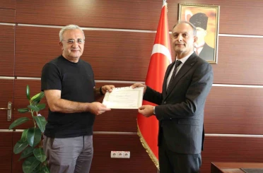 Elazığ’da sigarayı bırakan 2 vatandaşa ‘Teşekkür Belgesi’ verildi 