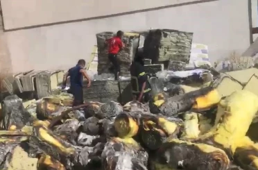 Elazığ’da yalıtım malzemelerinin olduğu depoda yangın