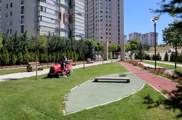 Elazığ’da yeşil alanlarda düzenleme çalışmaları sürüyor 