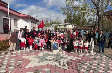 Eleşkirt’te Anaokulu Öğrencileri 29 Ekim’i coşkuyla kutlandı 