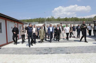 Emet Sahipsiz Hayvan Bakımevi hizmete açıldı 