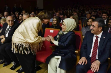 Emine Erdoğan, Gazze’ye destek için düzenlenen flamenko gösterisine katıldı