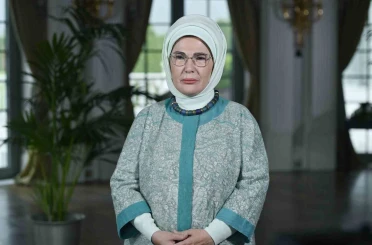 Emine Erdoğan, yıl boyunca katıldığı programlarda İsrail’in Gazze’de uyguladığı soykırıma dikkat çekerek zulmün sona ermesi için uluslararası topluma çağrılarda bulundu 
