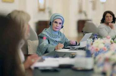 Emine Erdoğan’ın NATO marjında buluşturduğu lider eşleri "Çocuklar, Teknoloji ve Güvenlik" konusunu ele aldı 