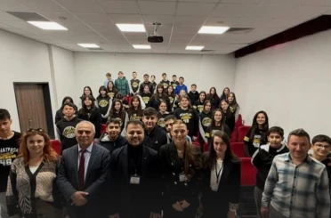 Emirdağ Mithatpaşa Ortaokulunda ‘Bilim Odaklı Buluşma’ projesi 