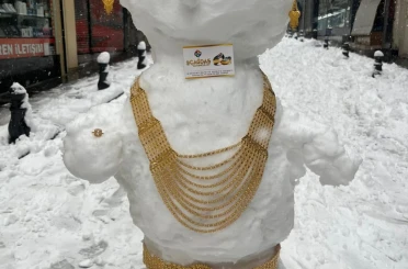 En ’değerli’ kardan gelin 