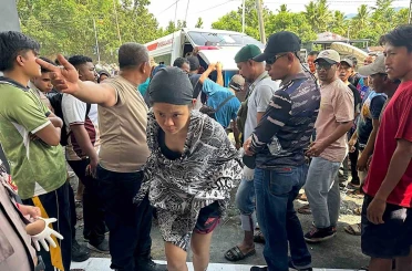 Endonezya’da yanardağ patlamasında 3 dağcı hayatını kaybetti 