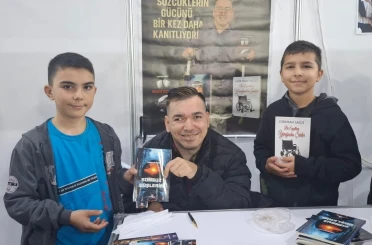 Engelsiz yazar okuyucularıyla bir araya geldi 