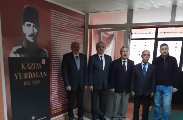 ER-VAK’tan Kazım Yurdalan Ortaokulu’na kültür hizmeti 