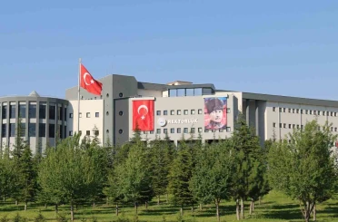 Erciyes Üniversitesi; 2025 CWTS Leiden dünya sıralamasında yükselişini sürdürüyor 