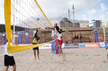 Erciyes, voleybol tutkunlarını buluşturacak 