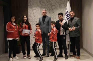 Erdem Koleji’nden karatede tarihi başarı 