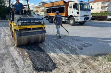 Erenler’de fiber internet çalışmalarının ardından asfalt çalışması başladı 