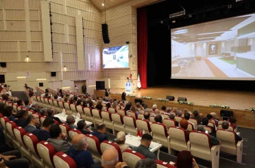 ERÜ mezunları yeniden kampüste bir araya geldi 