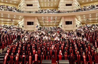 ERÜ Sağlık Hizmetleri Meslek Yüksekokulu yeni mezunlarını verdi 