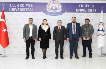 ERÜ’de ’Uzay Radyasyonunda Hayatta Kalmak’ konulu konferans düzenlendi 