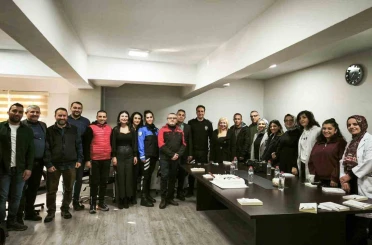 Erzincan polisinden öğretmenlere ’Öğretmenler Günü’ sürprizi 