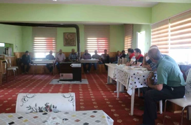 Erzincan’da İl Tarım ve Orman Müdürü Koçaker üreticilerle buluştu 