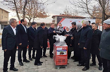 Erzincan’da üreticiye destek: Dut sıkma ve koyun kırkım makinası dağıtıldı 