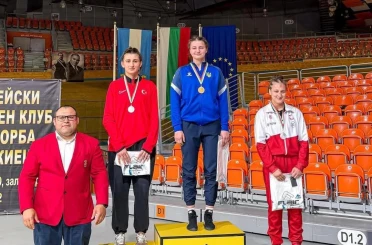 Erzincanlı güreşçiler Bulgaristan’da madalya kazandı 