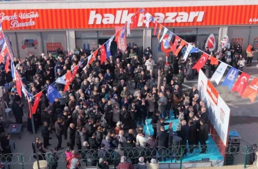 Erzurum Büyükşehir Belediyesi Halk Pazarı’nın dokuzuncu şubesini açtı 