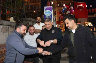 Erzurum’da Emniyet Müdürü tavsiye etti, vatandaş sigarayı bıraktı 