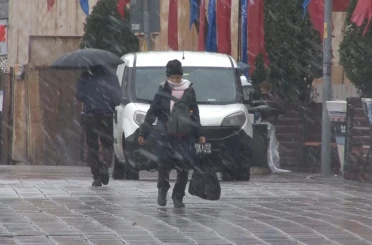 Esenler’de kar yağışı 