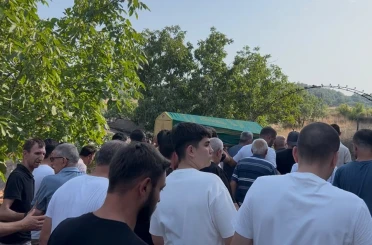 Esenyurt’ta 16. kattan düşen genç, Biga’da son yolculuğuna uğurlandı 