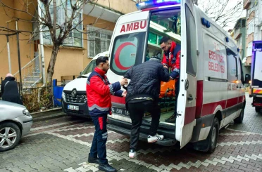Esenyurt’ta ambulansla hasta nakil hizmeti aralıksız sürüyor 