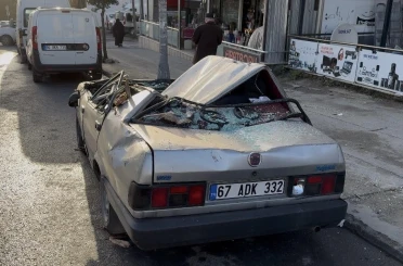 Esenyurt’ta mahalleli fırtınayı anlattı; "Toz duman içerisinde kaldık" 