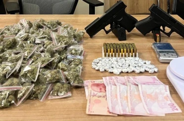 Esenyurt’ta nefes kesen uyuşturucu operasyonu: 450 gram uyuşturucu ele geçirildi 