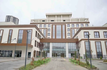 Esenyurt’ta sağlık yatırımları hız kesmiyor: Mehmet Akif Ersoy Aile Sağlığı Merkezi hizmete açıldı 