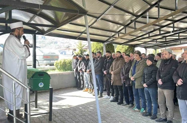Eşi tarafından vurularak öldürülen kadın son yolculuğuna uğurlandı 