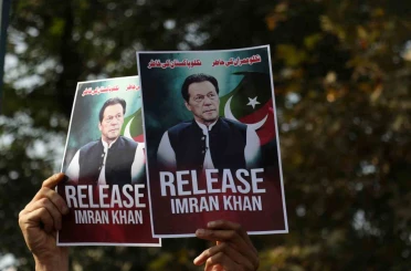 Eski Pakistan Başbakanı Imran Khan ile eşine 17’şer yıl hapis cezası 