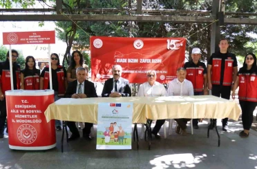 Eskişehir’de "15 Temmuz Resim ve Fotoğraf Sergisi" kapılarını açtı 