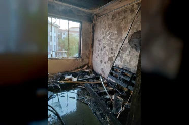 Eskişehir’de 2 katlı binada yangın: 5 kişi dumandan etkilendi 