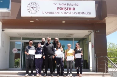 Eskişehir’de başarılı Acil Sağlık ekiplerine başarı ve teşekkür belgesi verildi 