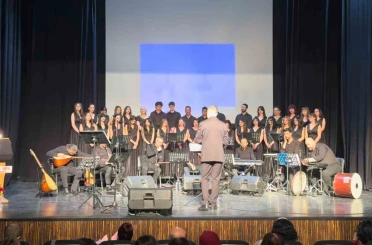 Eskişehir’de öğretmenlerden ve öğrencilerden unutulmaz konser 