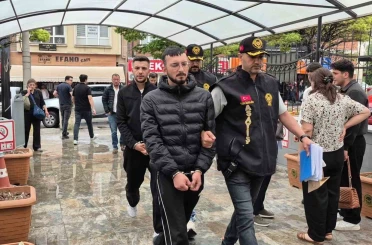 Eskişehir’de silahlı kavga olayının 2 şüphelisi adliyeye çıkarıldı 