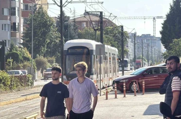 Eskişehir’de tramvayın çarptığı bisikletli yaralandı 