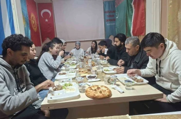 Eskişehir’deki üniversitelerde okuyan Türk Dünyası öğrencileri iftar programında buluştu 
