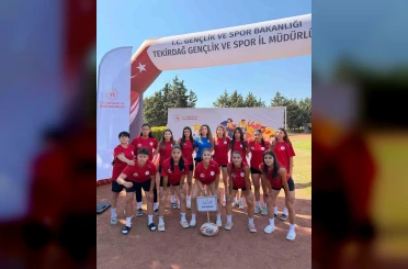 Eskişehir’in ragbi sultanları namağlup şampiyon 