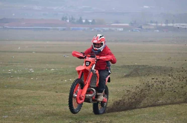 Eskişehirli motosikletçilerin pist talebi 