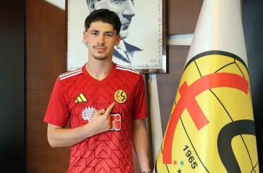 Eskişehirspor, 21 yaşındaki hücum oyuncusunu transfer etti 